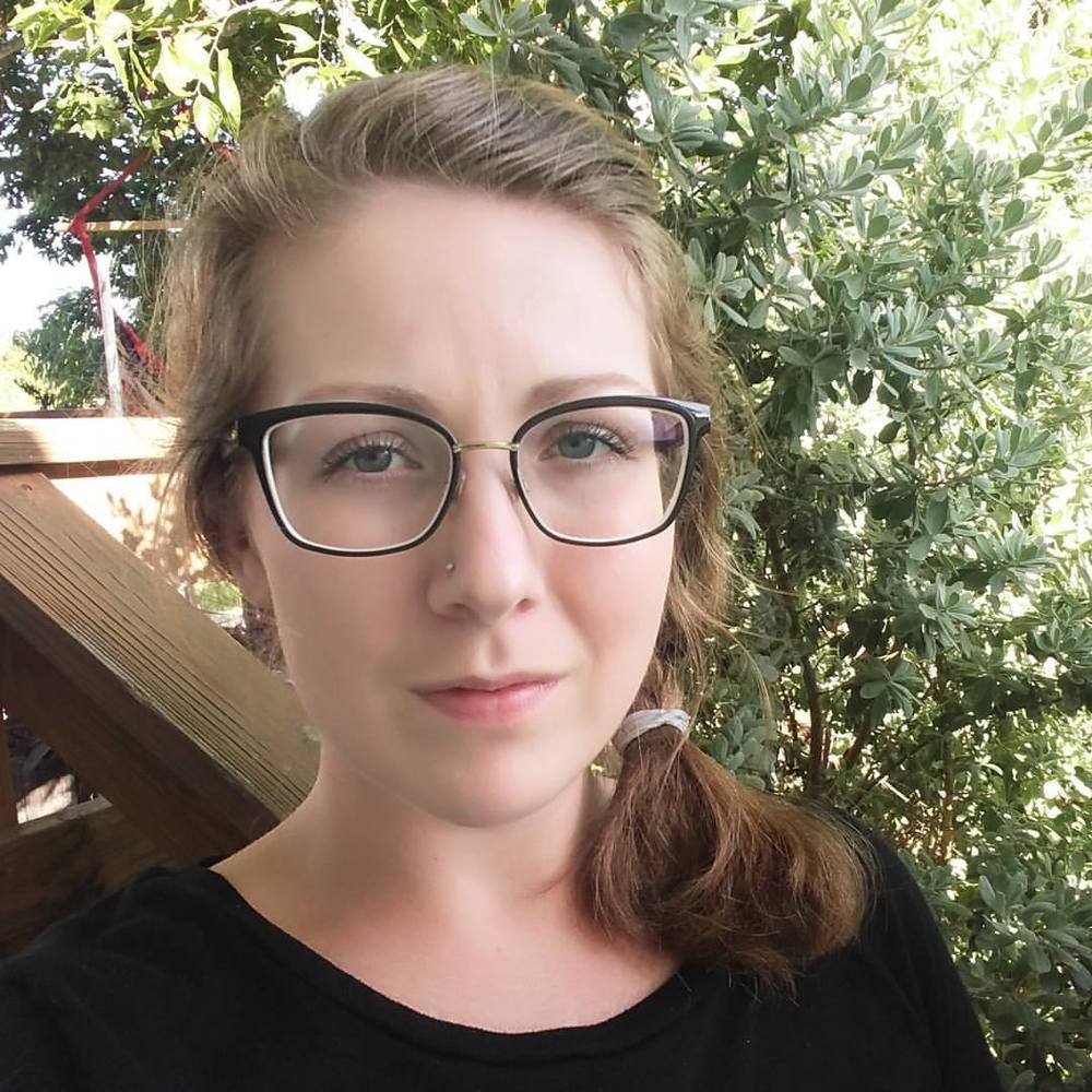 Meet your Posher, Alayna